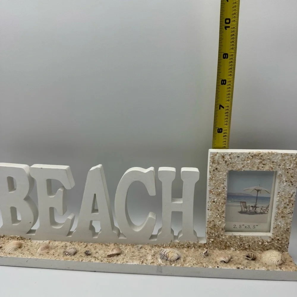 BEACH Themed Picture Frame Sand and Shell Finish 2.5 x 3.5 Inch Photo Frame NWT